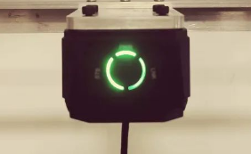 AI賦能鋰電信息采集！?？禉C器人助您“躺贏”工業讀碼新賽道